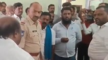 गैर-मुस्लिम छात्रों को उर्दू सिखाने के आरोप में तेलंगाना में बवाल, प्रिंसिपल से मारपीट; BJP नेताओं सहित 20 लोग