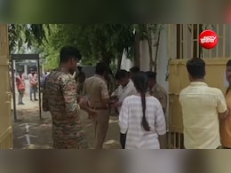 बिहार में NEET री एग्जाम में सॉल्वर गैंग ने बिठाए थे नकली परीक्षार्थी,  अब तक 9 'मुन्नाभाई' सहित 30 अरेस्ट