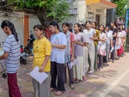 UP के लाखों युवाओं के लिए गुड न्यूज! 32 भर्तियों की आ गई डेट, जानें कब है कौन सा एग्जाम