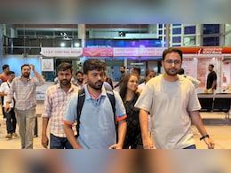 जयपुर पहुंचे कॉकरोच पार्टी के संस्&zwj;थापक अभ&zwj;िजीत दीपके, 800 लोगों के साथ करेंगे प्रदर्शन&nbsp;