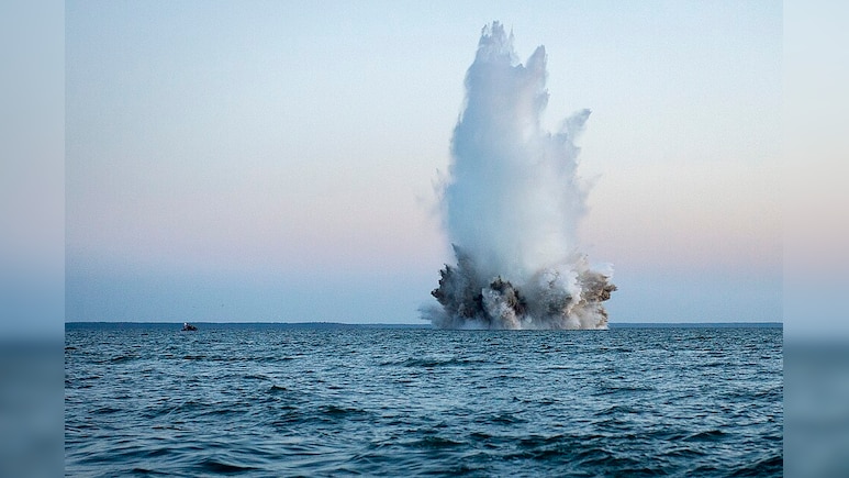 40-50 Days Delay? Hormuz Reopens But Sea Mines Threat Keeps Shipping Normalcy Weeks Away