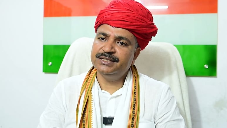 टीकाराम जूली का सीएम पर तंज, बोले- 'ढाई साल में खुद का एक भी प्रोजेक्ट गिनाएं सरकार'