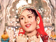 मधुबाला का ये गाना आज भी है फैंस का फेवरेट, जिसे 66 साल पहले लिखा था 105 बार,  फिल्म बनाने में झोंके 12 साल
