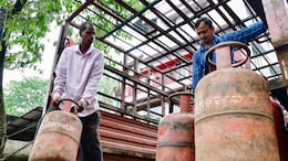 LPG-Aadhaar Biometric Authentication: 7 FAQs Answered Before October 1