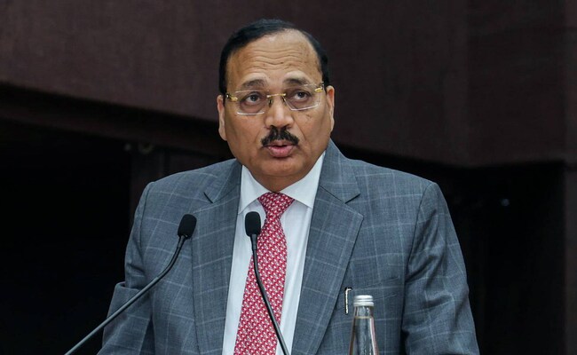 Top Law College Cancels Convocation Amid Row Over Chief Justice Invite