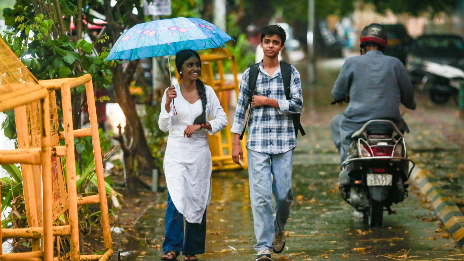 कल कई राज्यों में बारिश का अलर्ट कल कई राज्यों में बारिश का अलर्ट