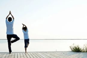 पापा के साथ करें ये 5 Yoga Poses, बढ़ेगी फिटनेस और बॉन्डिंग दोनों