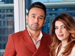 <i>Desi Bling</i>'s Tabinda Defends Giving Foot Massages To Satish Sanpal: '<i>Husband Majazi Khuda Hain</i>'