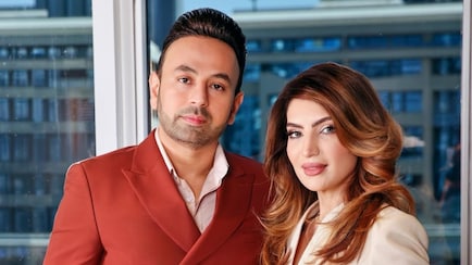 Tabinda Defends Giving Foot Massages To Satish: 'Husband Majazi Khuda Hain'