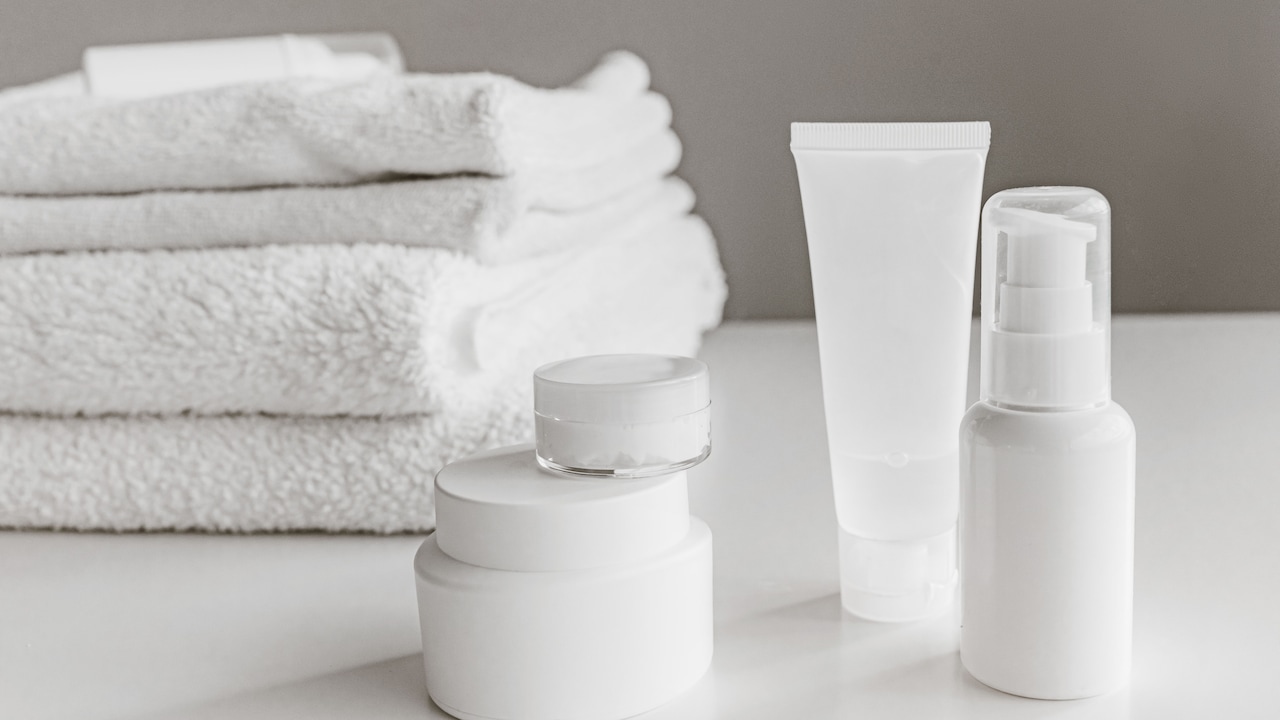 Which skincare kit do you want to give your closed one? Which skincare kit do you want to give your closed one?