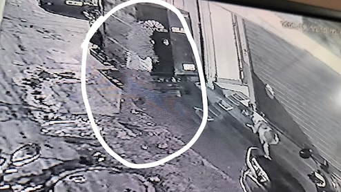 On Camera, Masked Woman Seen Entering Delhi Building Before Deadly Fire