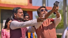 'पंचायत' के विधायकजी हाट बाजार में बनियान पहनकर टमाटर, खीरा छांटते आए नजर, लोग बोले- और लो प्रधानजी से पंगा