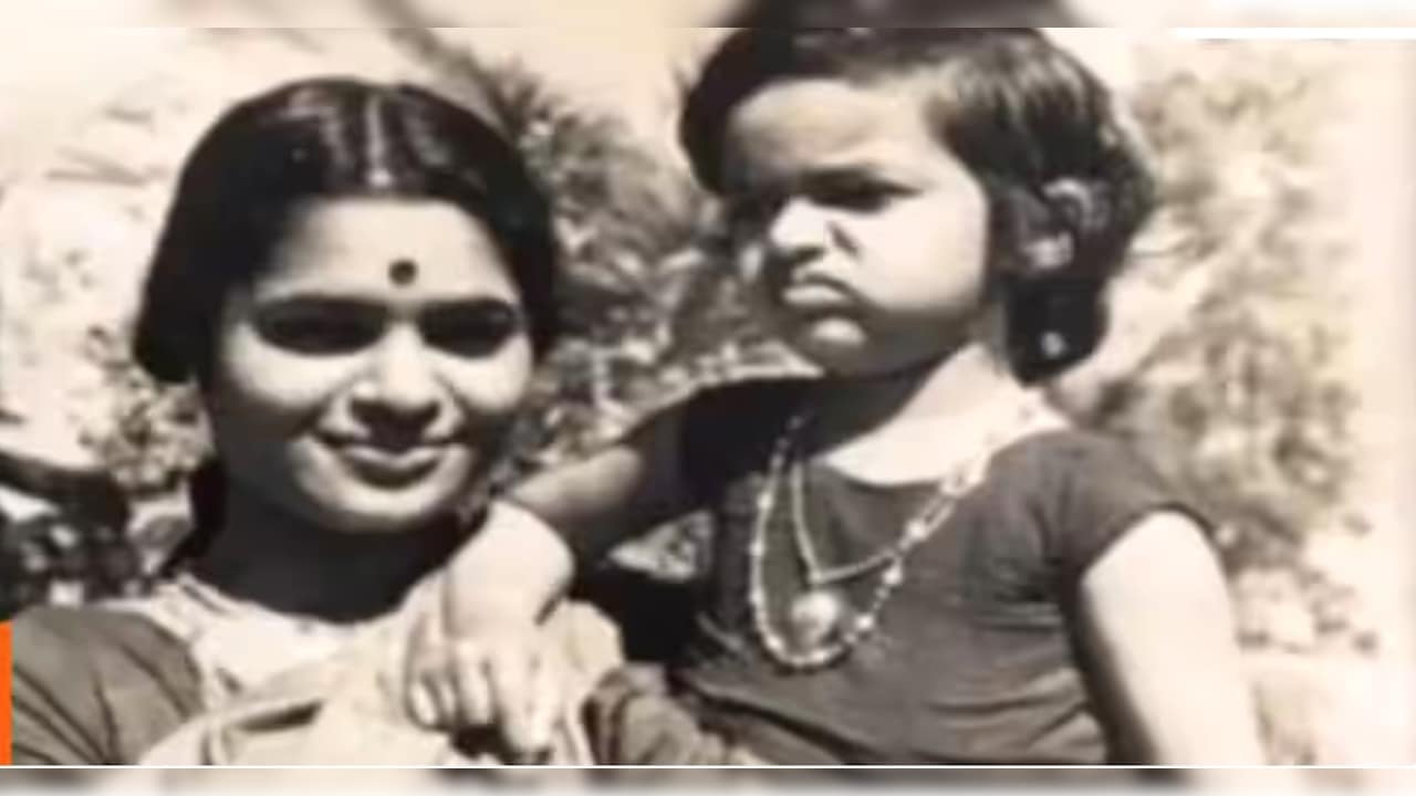 पहली ही फिल्म से रातों रात स्टार बनी यह बच्ची, 'दिलजले'से शुरू हुई लव स्टोरी, फिर इस तरह हेमा मालिनी की भतीजी बनी जूही चावला की देवरानी