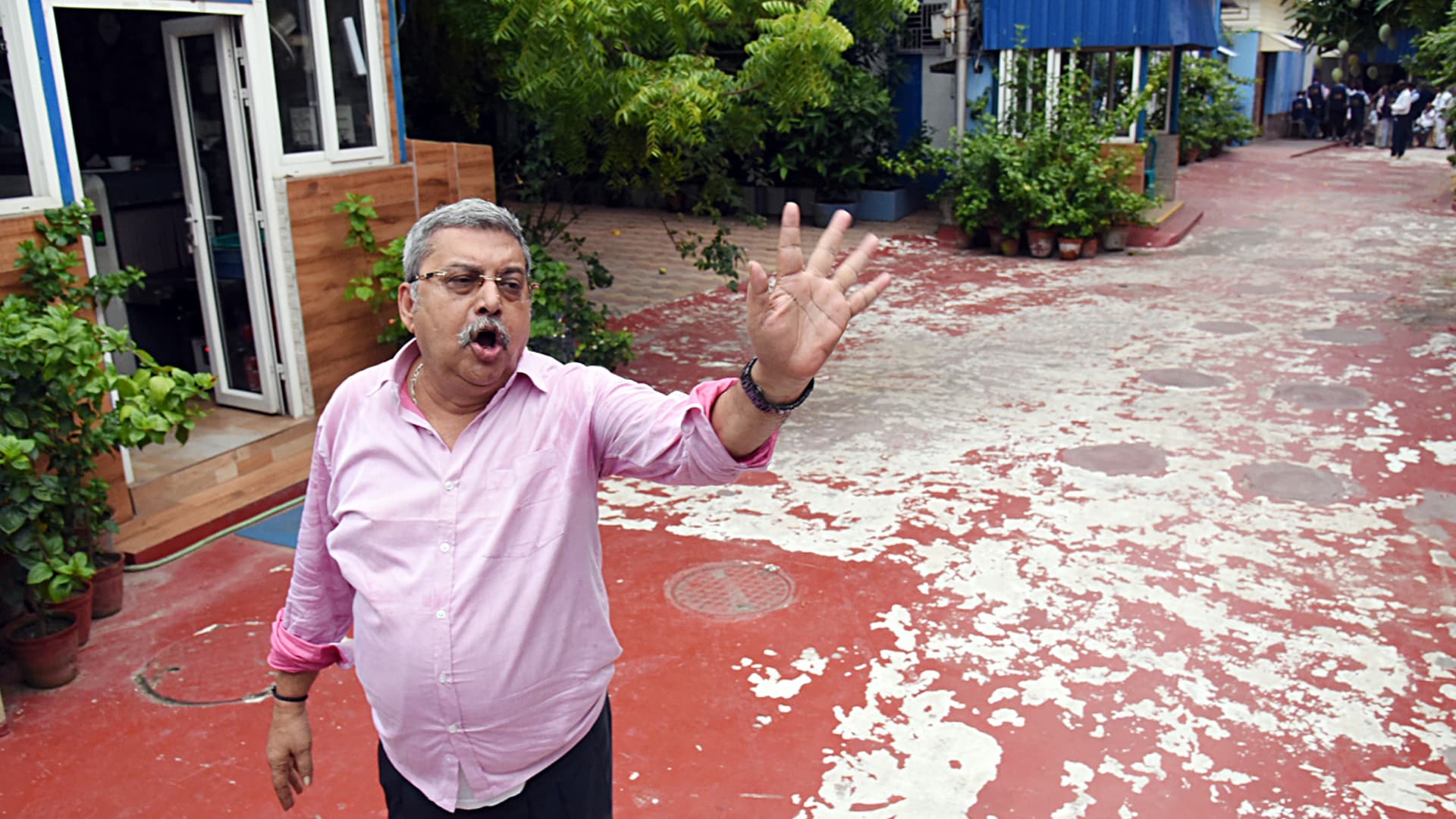 Open Power Struggle In TMC? Kalyan vs Abhishek, Shatrughan Backs Didi