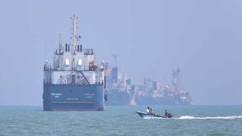 Iran Won't Surrender Hormuz Control Over Draft US Agreement, Tehran Media Says