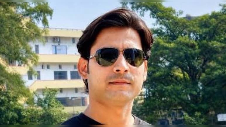 पुल&zwj;िसकर्म&zwj;ियों पर FIR के बाद भी गांव वालों का गुस्&zwj;सा नहीं हुआ शांत, भरत भूषण तिवारी के गांव में आज महापंचायत