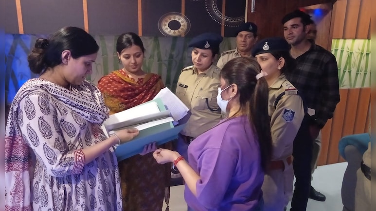 ग्वालियर के स्पा सेंटर में छापा, किचन में छिपी मिली लड़कियां; ASP ने दी सलाह