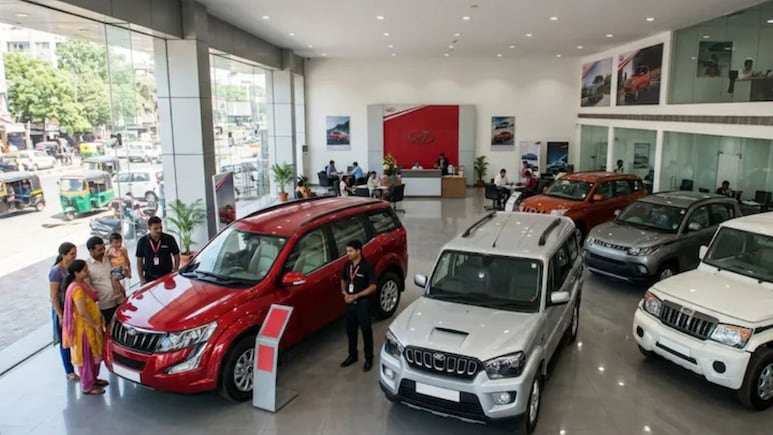 शोरूम से घर ले जाते ही चकनाचूर हुई Mahindra SUV, कोर्ट ने कार डीलर पर लगाया 3 लाख का जुर्माना