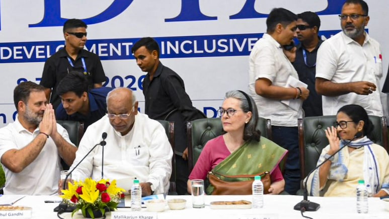 TMC और DMK की हार में कांग्रेस के लिए भी टेंशन, रशीद किदवई ने बताई पार्टी की कमजोर नस