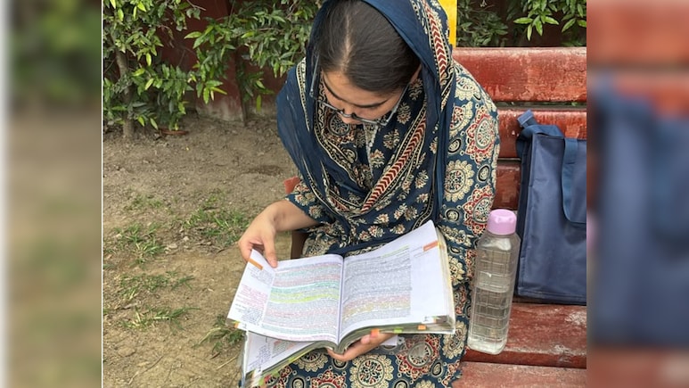 लोन लेकर कोचिंग कराया, अब आत्महत्या के डर से कमरे के दरवाजे की सिटकनी निकाल दी&hellip;NEET परीक्षा दिलाने आए माता-पिता की कहानी