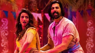 Akshay Kumar Shot <i>Welcome To The Jungle</i> Song <i>Ghis Ghis Ghis</i> With 104 Degree Fever, Reveals Co-Star