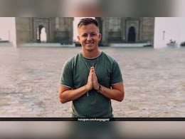 'मेरे पास पैसे नहीं हैं', इतना सुनते ही दुकानदार ने विदेशी मेहमान के साथ किया कुछ ऐसा, इंटरनेट पर दिल जीत रहा ये खास पल