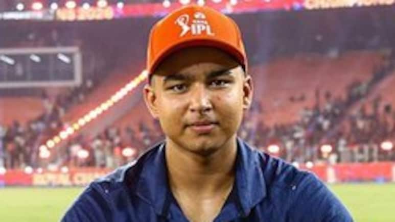IND vs IRE: वैभव सूर्यवंशी के मैदान पर पैर रखते ही टूट जाएंगे ये 3 बड़े रिकॉर्ड्स, विश्व क्रिकेट में मचेगी हलचल!