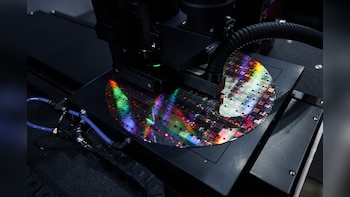 Taiwan Eyes Curbs on AI Chip Sales to China to Align With US