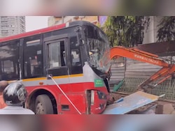 1 Dead As Bus Rams Vehicles In Mumbai During Traffic Hour