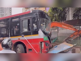 On CCTV, 1 Dead As Bus Rams Vehicles In Mumbai During Peak Traffic Hour