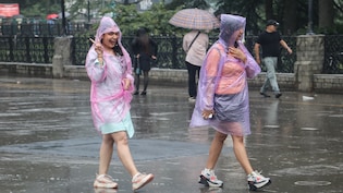 6 दिन आंधी-तूफान, बारिश, मॉनसून के पहले दिल्ली NCR में भी IMD अलर्ट, यूपी, राजस्थान से MP तक जानें आज का मौसम