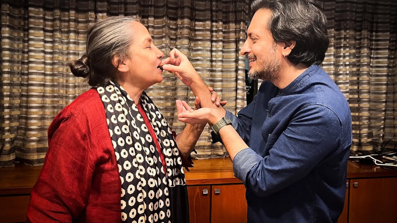Fact Check: आवारापन 2 के डायरेक्टर से हुई बड़ी चूक, सीनियर एक्ट्रेस की नहीं जानते फिल्मोग्राफी, कर डाला ये दावा
