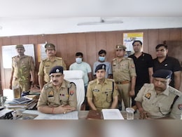 ग्रेटर नोएडा में पुलिस और बदमाशों के बीच मुठभेड़, पुलिस ने 50 लाख की ज्वेलरी और 11 लाख रुपये किया बरमाद