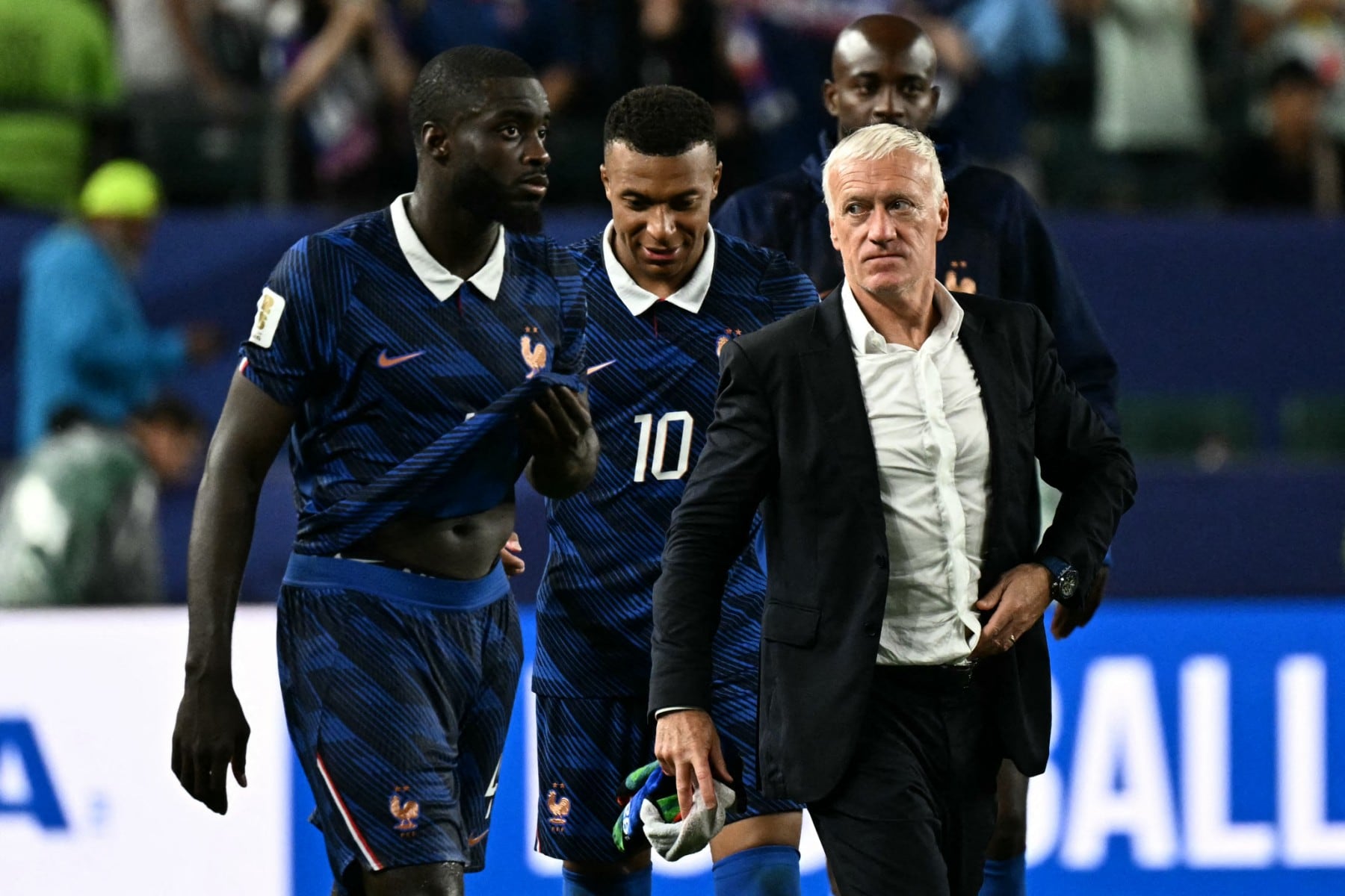 Deschamps Back With France At World Cup After Flying For Mother's Funeral