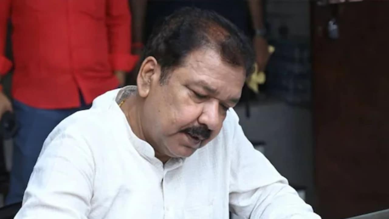 बिहार में 30 दिन में 60 भ्रष्ट अधिकारियों पर एक्शन, 1500000 की रिश्वत लेकर फंसी DCLR अभिलाषा सिन्हा
