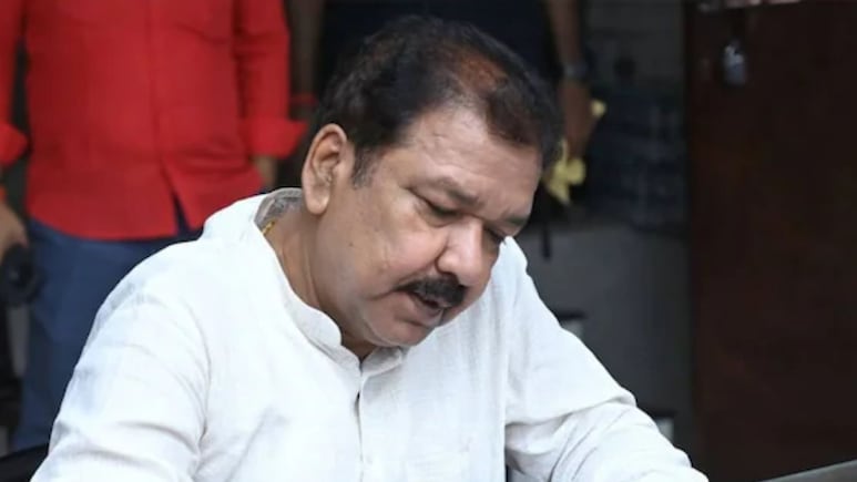 बिहार में 30 दिन में 60 भ्रष्ट अधिकारियों पर एक्शन, 1500000 की रिश्वत लेकर फंसी DCLR अभिलाषा सिन्हा