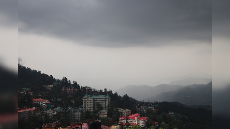 मॉनसून तेज चाल से पहुंचा बिहार,यूपी-छत्तीसगढ़, झारखंड की ओर बढ़ा, दिल्ली को बेमौसम बारिश करेगी सराबोर
