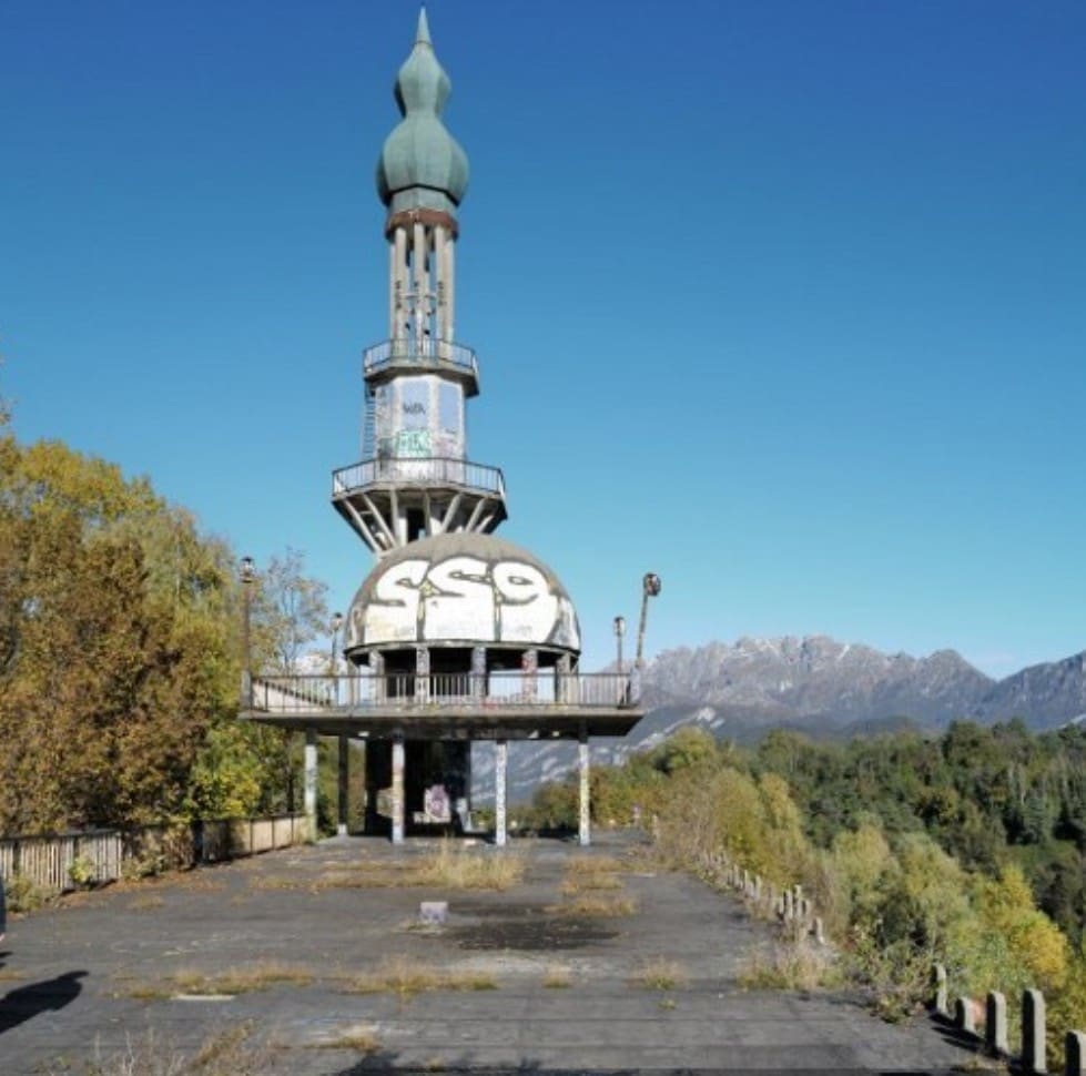 इटली में खाली होते गांव इटली में खाली होते गांव