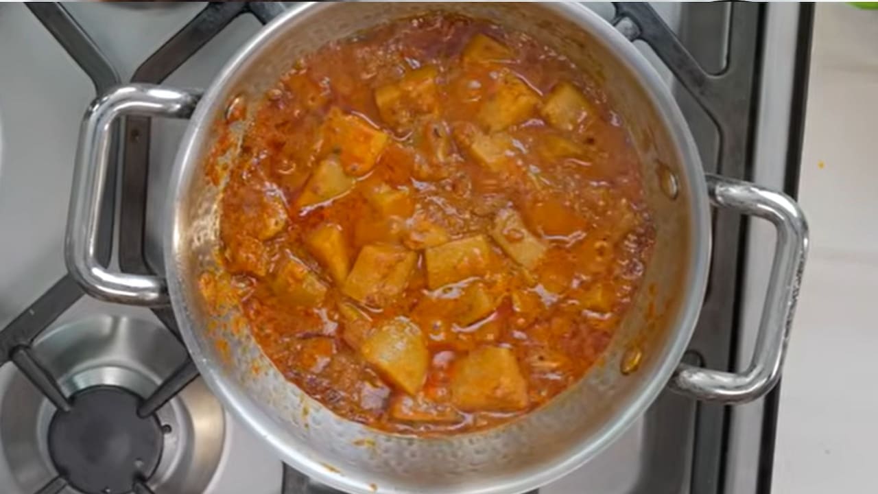 लौकी का नाम सुनते ही नाक-मुंह बनाते हैं घर के बड़े और बच्चे, तो इस सब्जी को एक बार करें ट्राई मांग मांग के खाएंगे