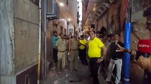 Mathura: 4 Devotees Injured After House Balcony Collapses Near Banke Bihari Temple