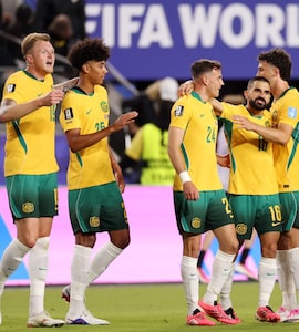 Australia Draw With Paraguay To Clinch FIFA World Cup Last 32 Place