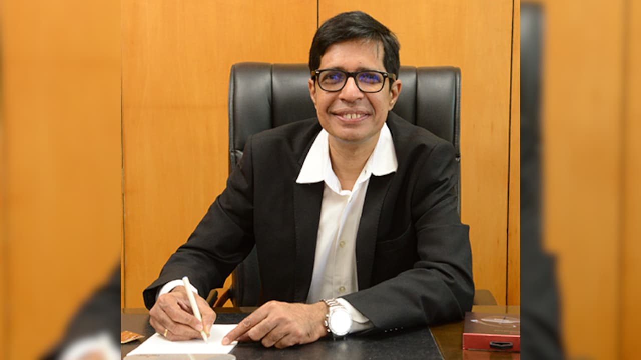 सफलता की असली कहानी- कभी JEE एग्‍जाम में हो गए थे फेल, आज हैं IIT मद्रास के डायरेक्‍टर