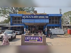 NEET एग्जाम में फर्जीवाड़े का खुलासा! दूसरे की परीक्षा देने आया MBBS छात्र गिरफ्तार