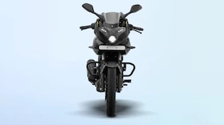 आ गई लड़कों की पहली पसंद! नए अवतार में लॉन्च हुई Bajaj Pulsar 220F, लुक देखकर हो जाएंगे दीवाने
