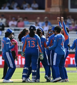 India vs Australia LIVE Score, Womens T20 World Cup: India Get Huge Wicket In 1st Over After DRS Masterclass; Harmanpreet Kaur Smashes 25-Ball 50