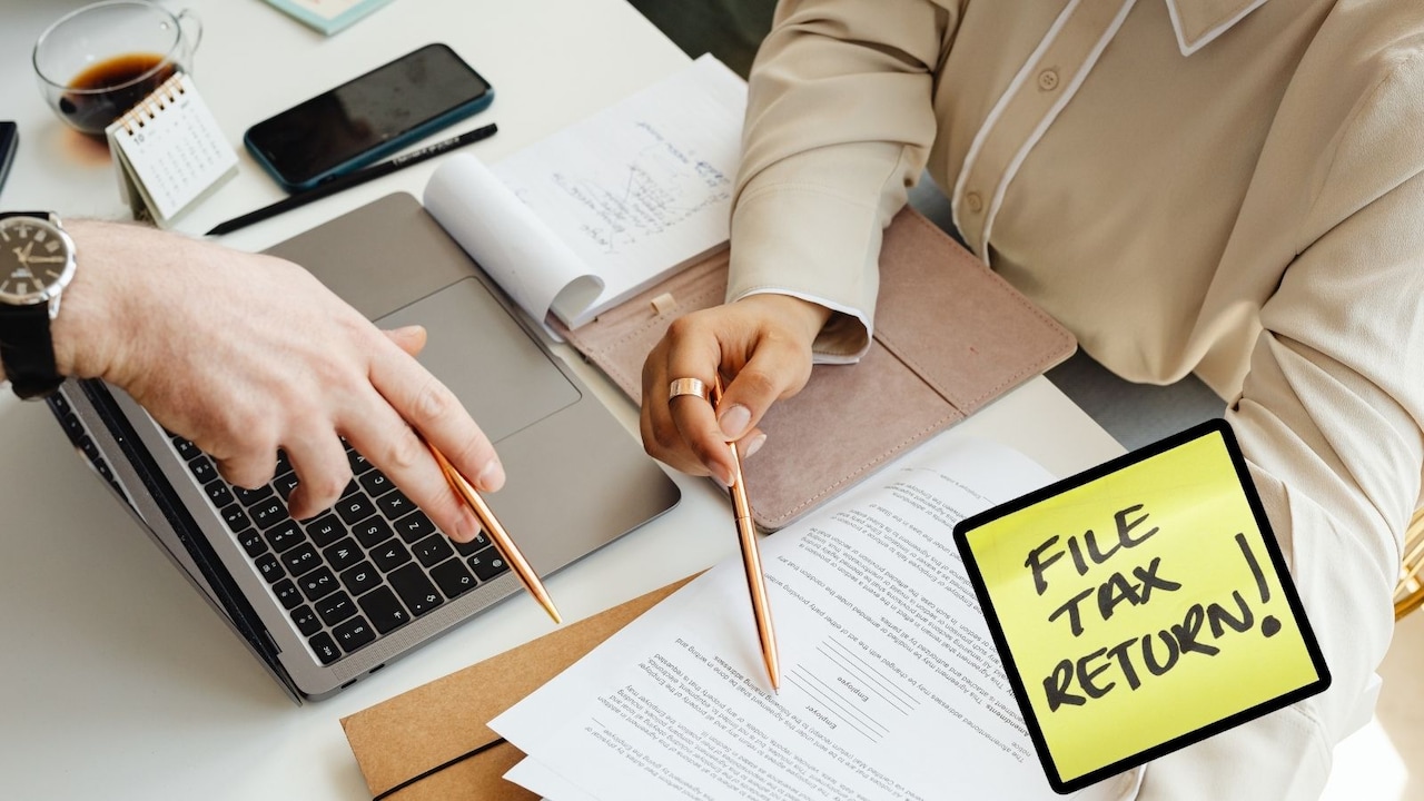 ITR Filing Process: पहली बार भरने जा रहे इनकम टैक्‍स रिटर्न, घबराएं नहीं, ये रहा स्‍टेप बाय स्‍टेप तरीका