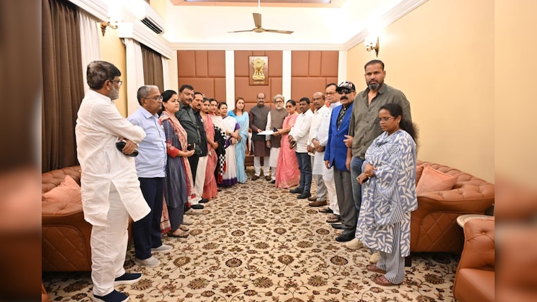 टीएमसी के सांसदों के विलय की याचिका पर ऐक्शन में आया लोकसभा सचिवालय, 5-7 दिन में हो जाएगा फैसला