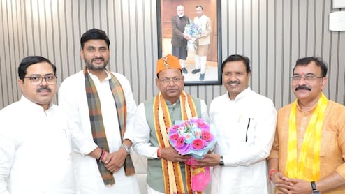 UP चुनाव के लिए BJP ने कसी कमर, चढ़ावा चोरी, पेपर लीक, UGC जैसे मुद्दों से पार पाने के लिए प्लान तैयार