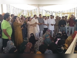 यूपी: एक मंडप में 40 निकाह और 100 विवाह; सीएम योगी की तरफ से नवविवाहिताओं को मिले खास तोहफे