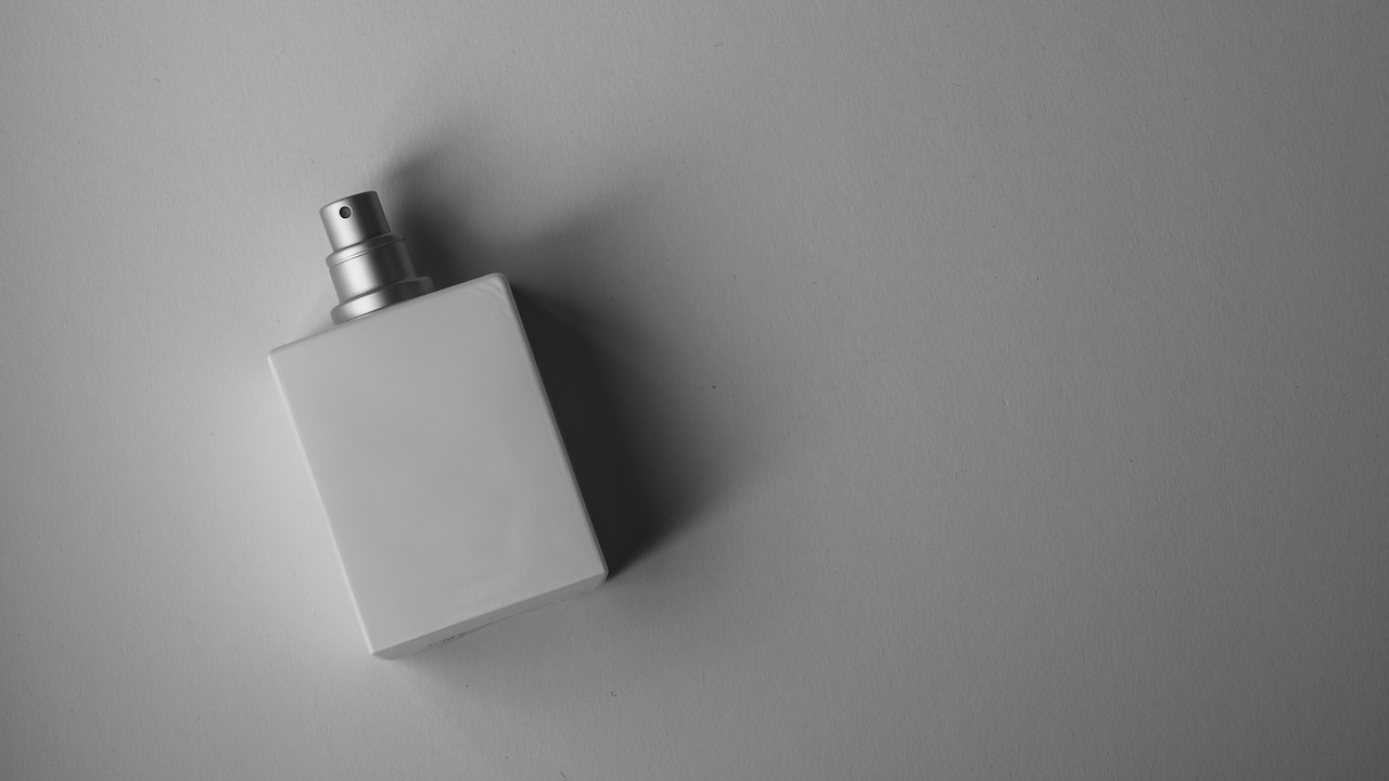 How To Choose A Mens Perfume That Stays Fresh In Humid Weather